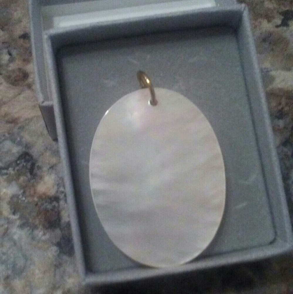 Shell necklace